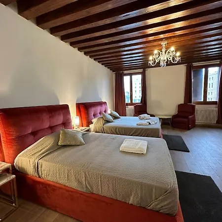Luxury Suites Hotell *