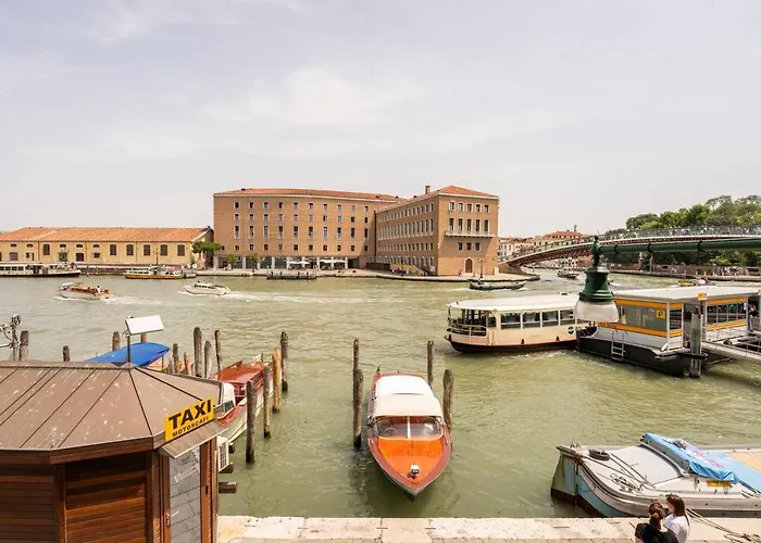 Szálloda Luxury Suites *