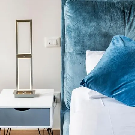 Hotell Luxury Suites *