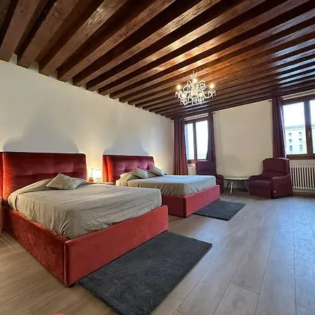 Luxury Suites *