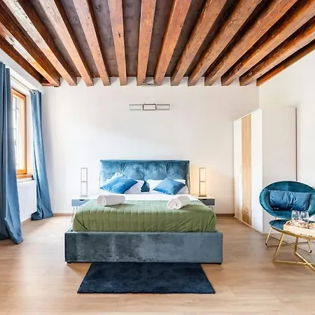 Bed & Breakfast Luxury Suites
