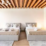 Luxury Suites *