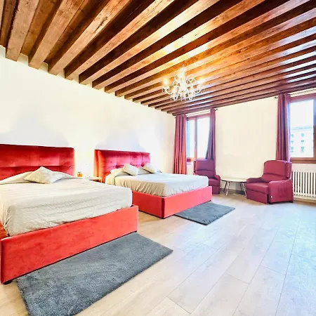 Luxury Suites Hotell